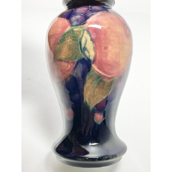 1920s Moorcroft “Pomegranate” Mini Ceramic Bud Vase, 4” Signed - Picture 5 of 10